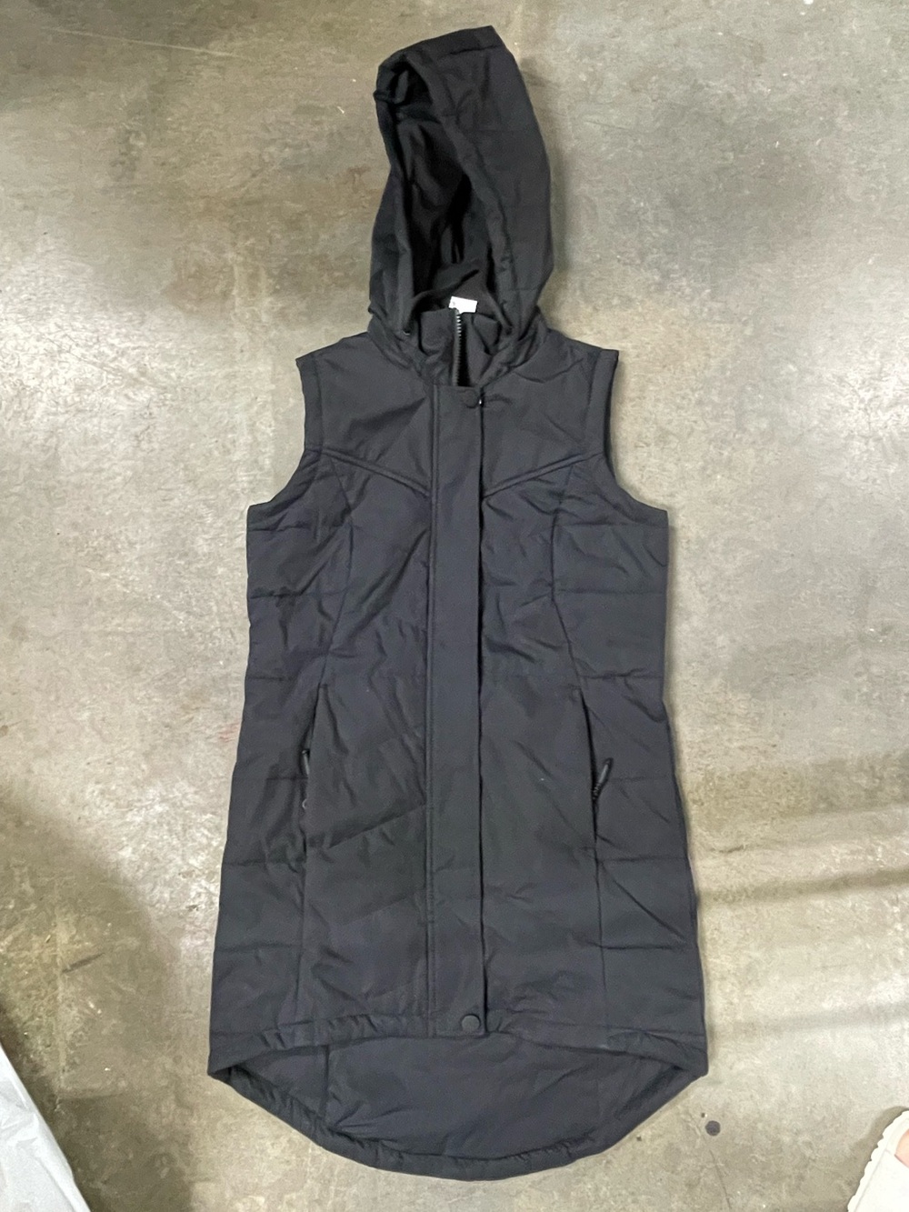 Women’s Hooded Puffer Vest - Black